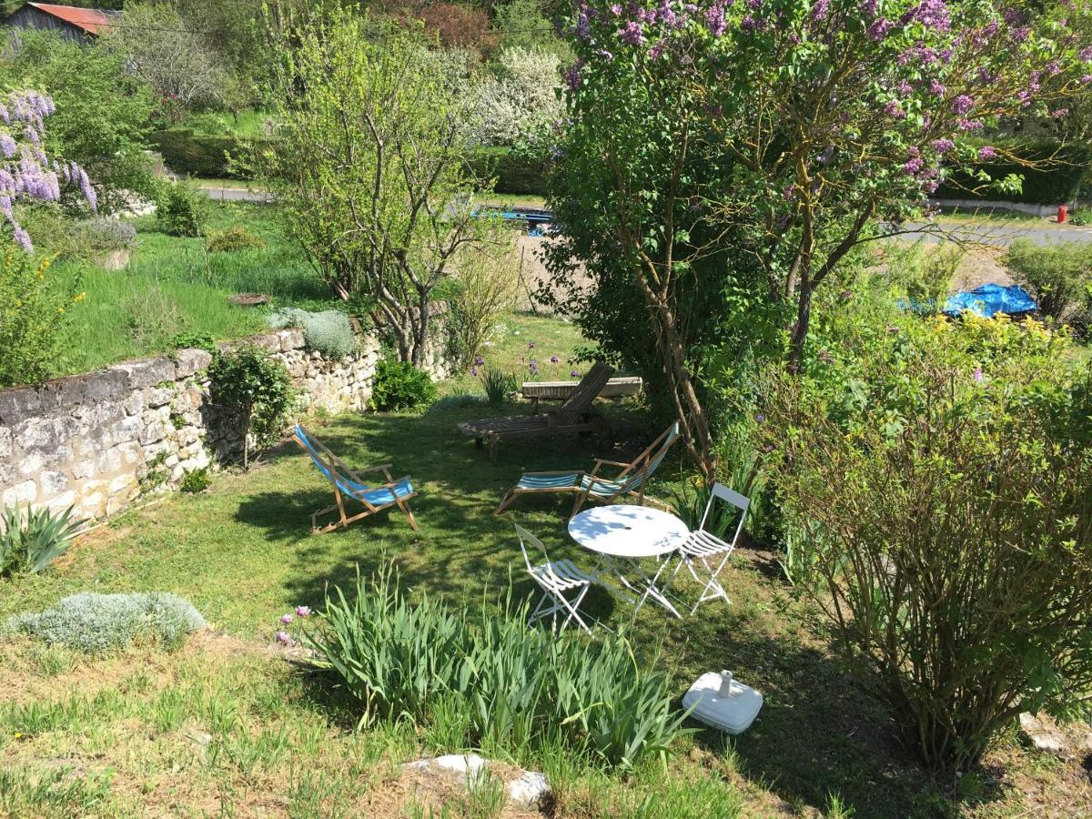 Les Mesanges Bed & Breakfast Bourre Exterior photo