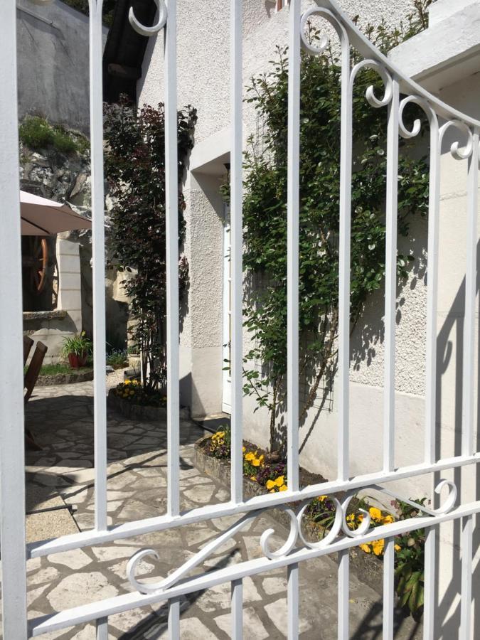 Les Mesanges Bed & Breakfast Bourre Exterior photo